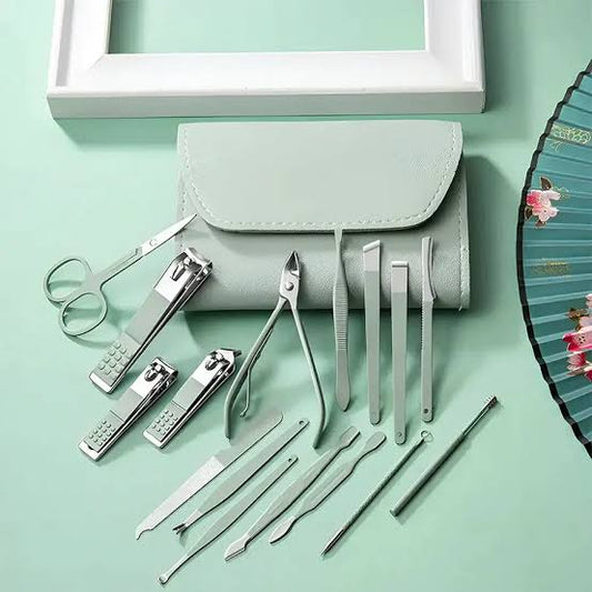 16 Pcs Manicure & Pedicure Set